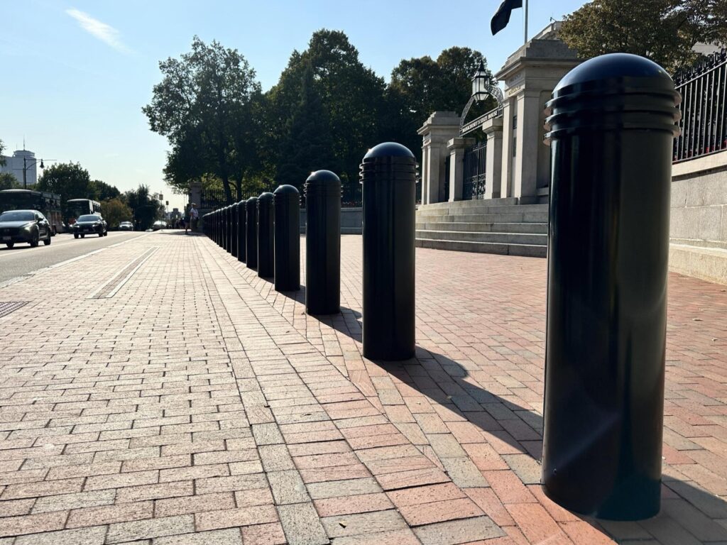 hornet m30 bollards
